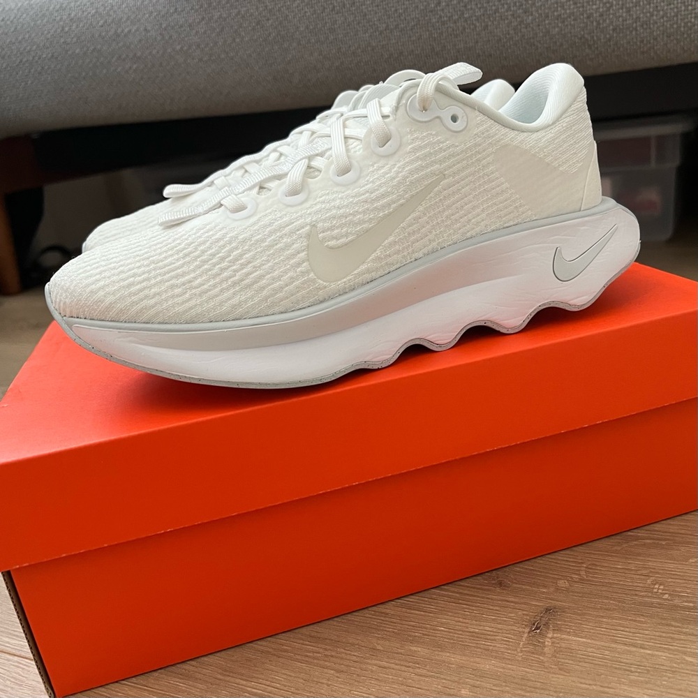 Nike Motiva Women’s Walking Shoe